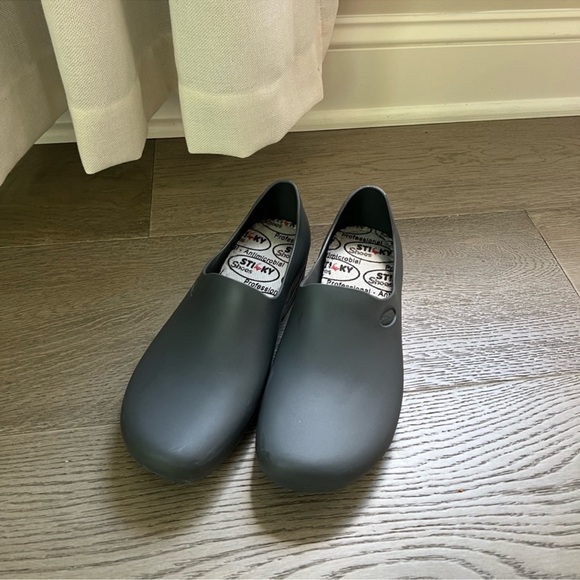 Sticky Shoes Gray Nursing Work Clog Shoe Antimicrobial workshoe - Picture 6 of 6